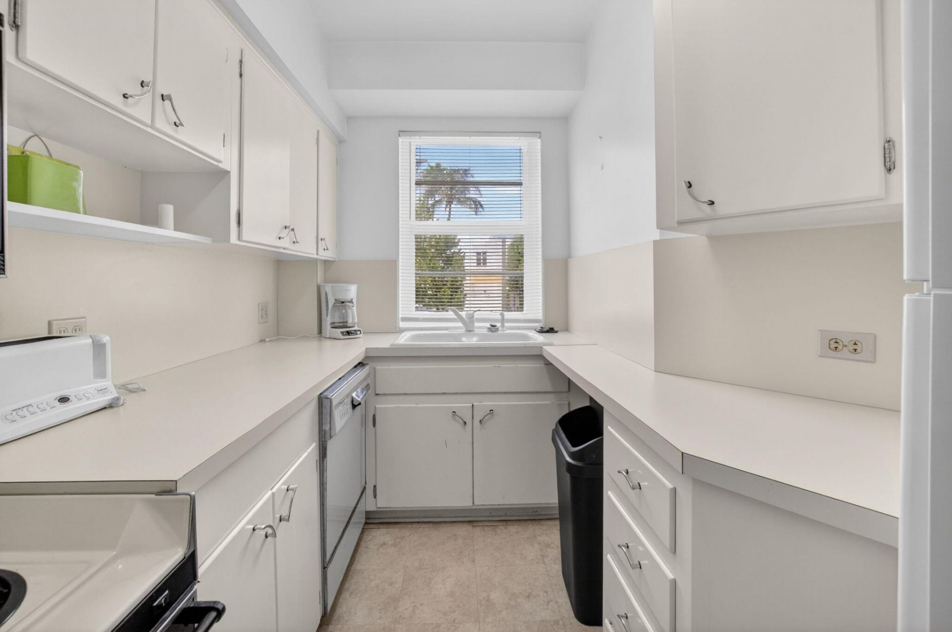 100 N Ocean Boulevard, Unit 105, Delray Beach, FL 33483 Photo