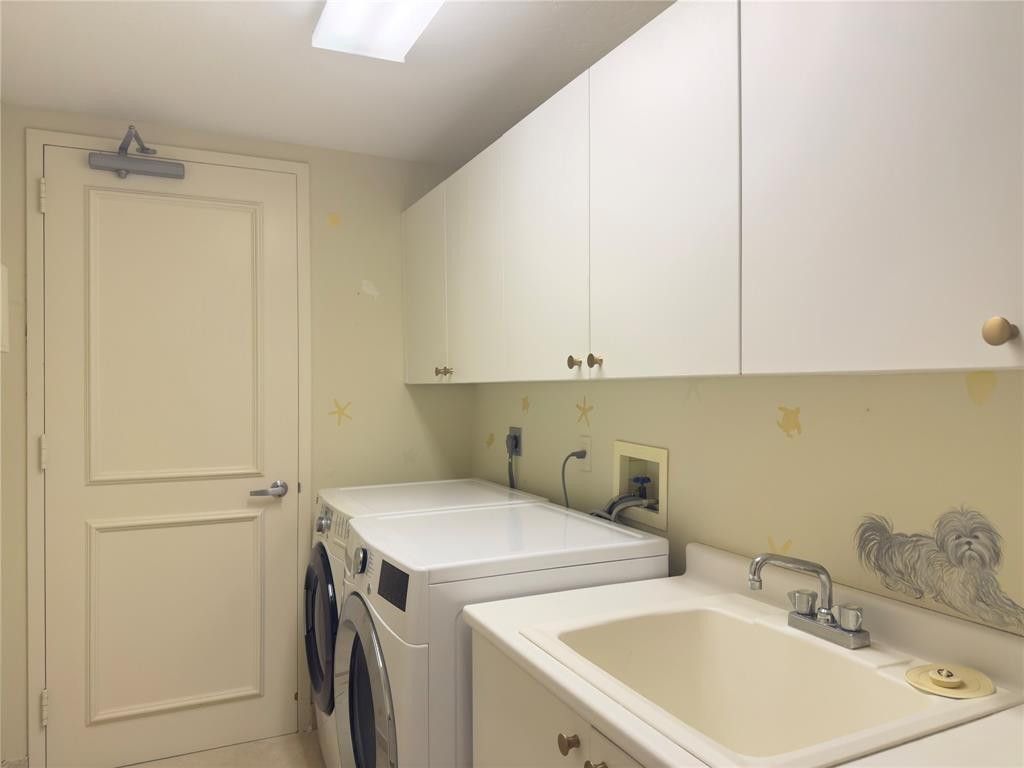 800 Ocean Drive, Unit 404, Juno Beach, FL 33408 Photo