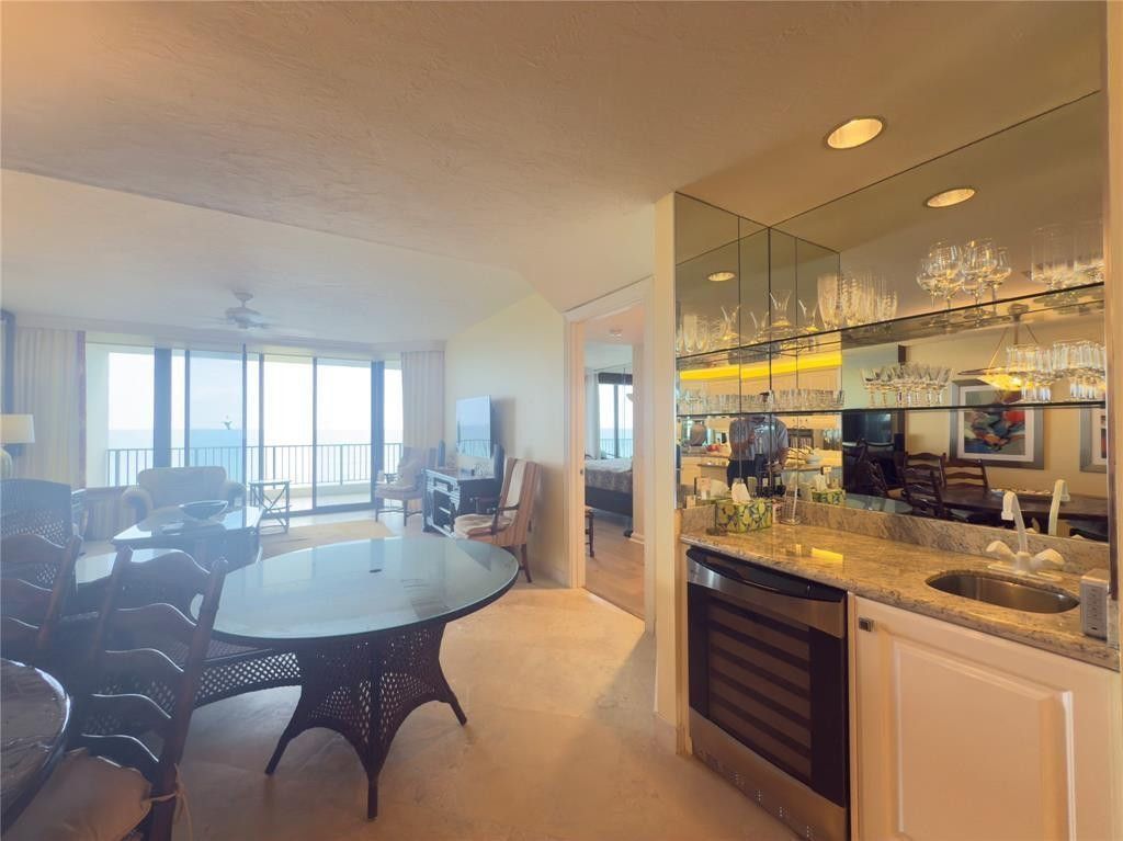 800 Ocean Drive, Unit 404, Juno Beach, FL 33408 Photo