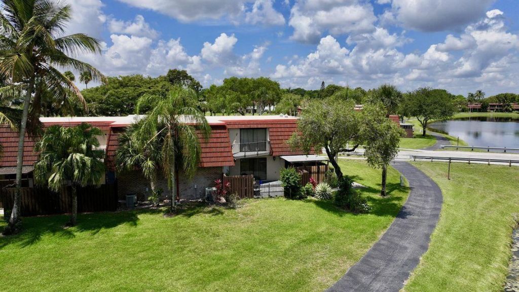 8365 Boca Rio Drive, Boca Raton, FL 33433 Photo