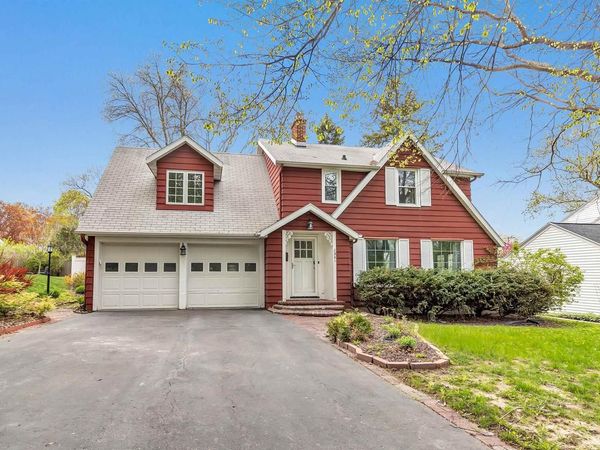 301 IROQUOIS AVENUE, Green Bay, WI 54301