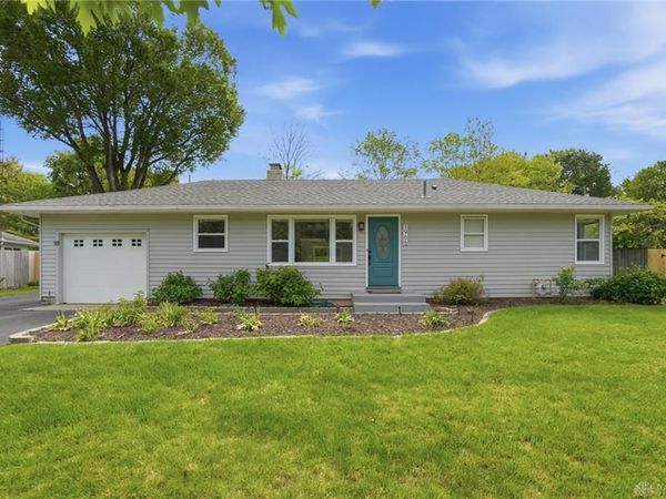 1966 Grange View Drive, Beavercreek, OH 45432