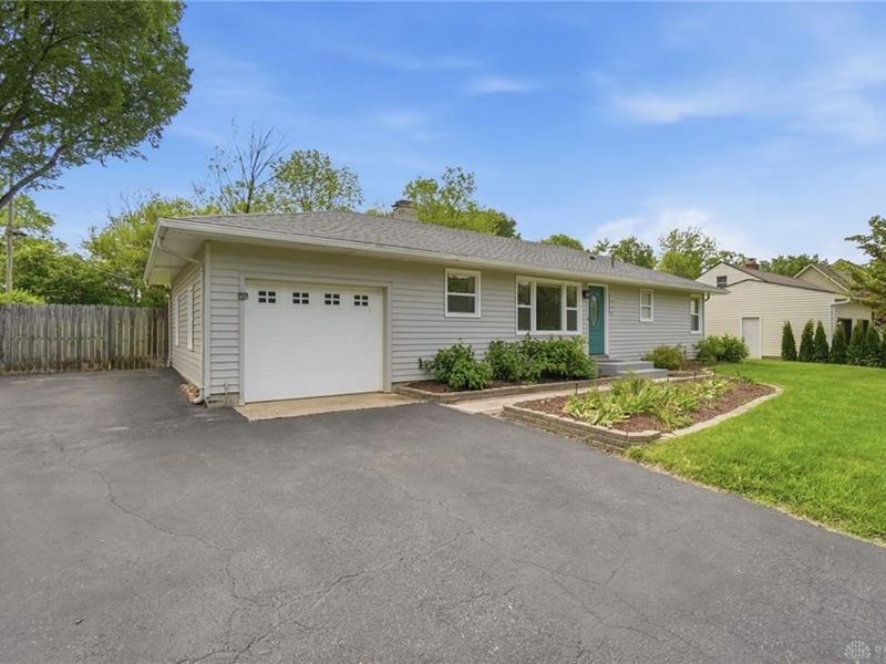 1966 Grange View Drive, Beavercreek, OH 45432 Photo 3