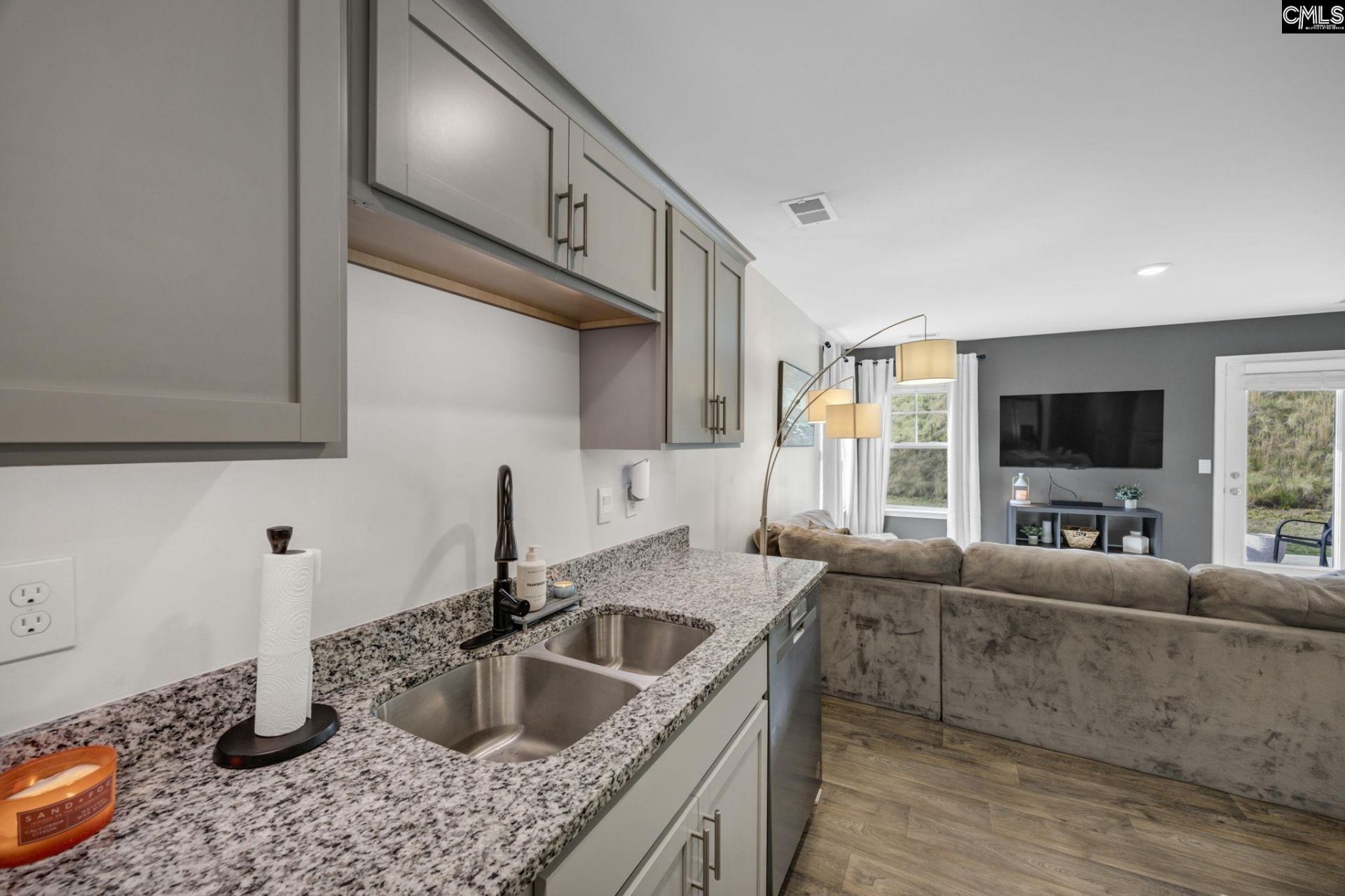 1031 Mckittrick Drive  Photo 9