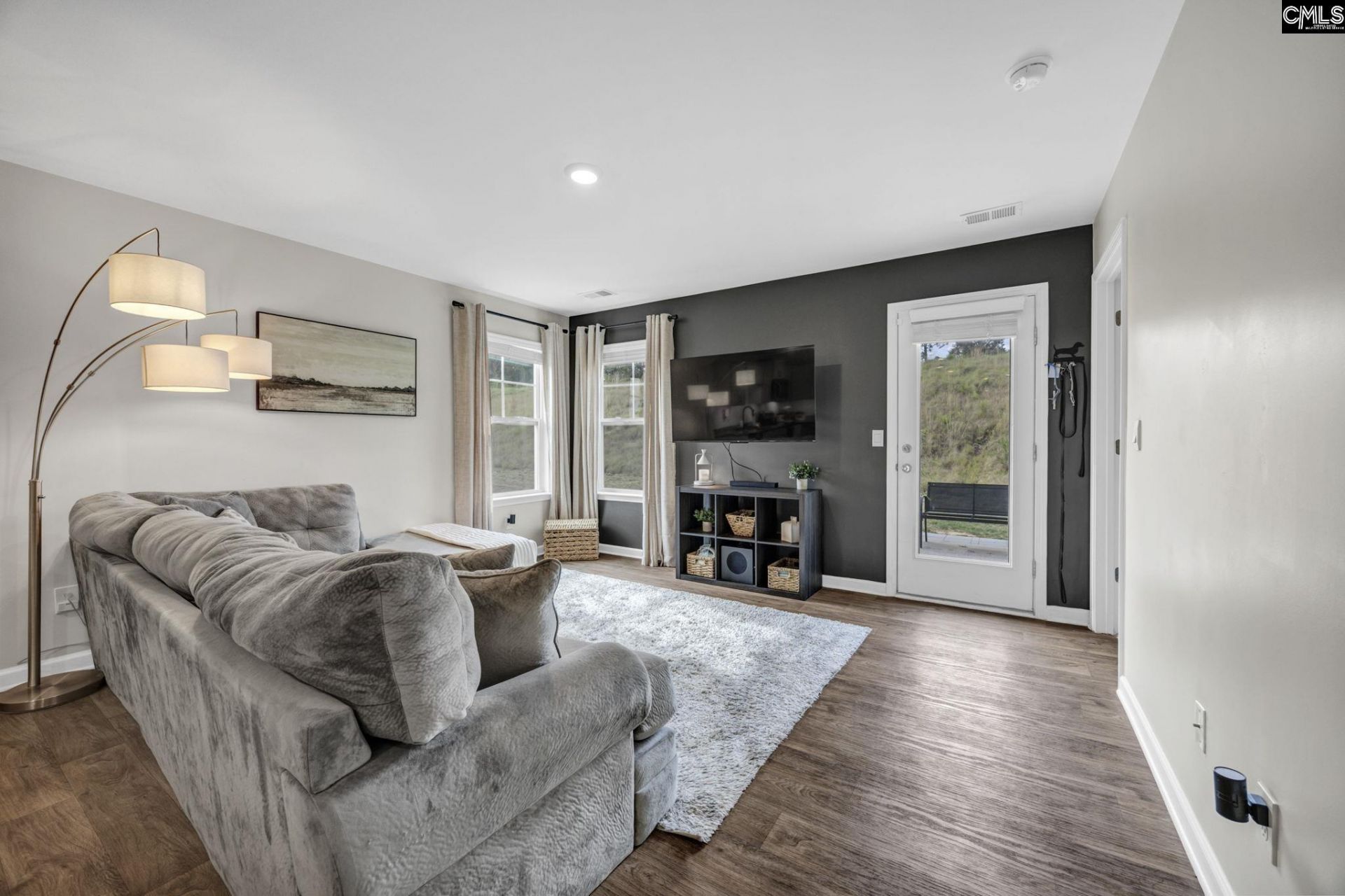 1031 Mckittrick Drive  Photo 12