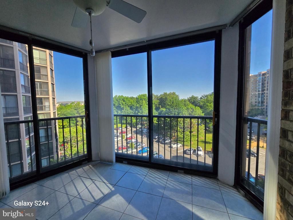 5902 Mount Eagle Drive, Unit 709, Alexandria, VA 22303 Main Photo