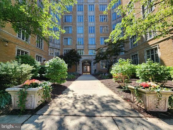 1525 N FRONT STREET, HARRISBURG, PA 17102