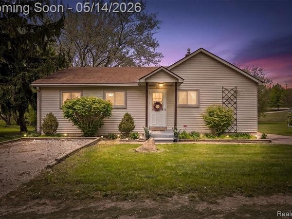 3469 Taylor Court, Auburn Hills, MI 48326