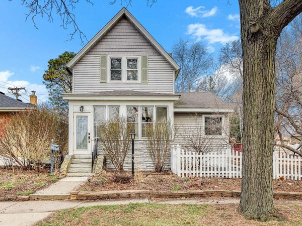 1569 Race Street , Saint Paul, MN 55102