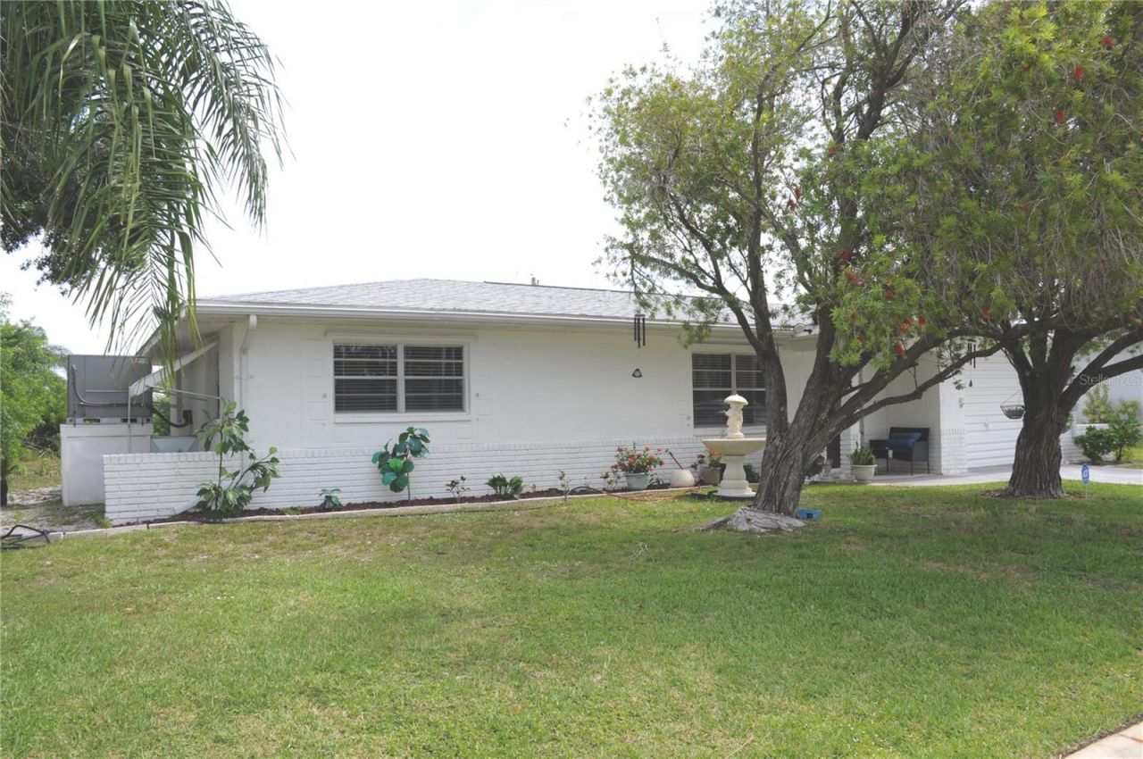 710 Aqui Esta Drive, Punta Gorda, FL 33950 Photo