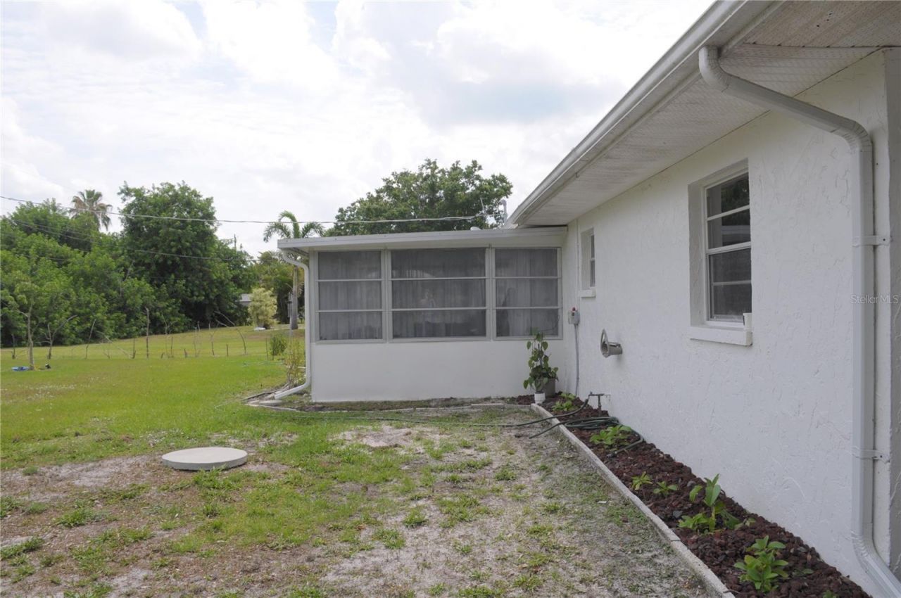 710 Aqui Esta Drive, Punta Gorda, FL 33950 Photo