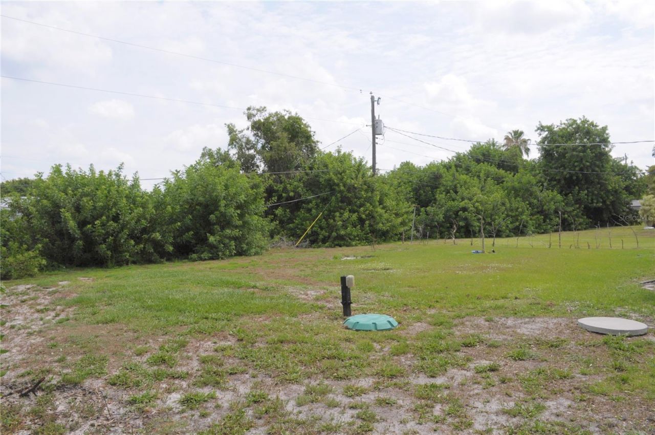 710 Aqui Esta Drive, Punta Gorda, FL 33950 Photo