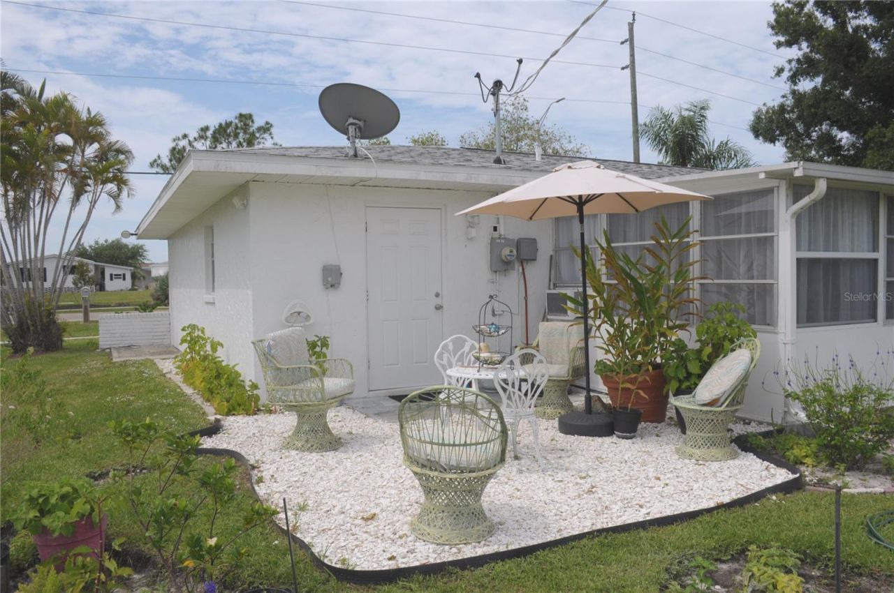 710 Aqui Esta Drive, Punta Gorda, FL 33950 Photo
