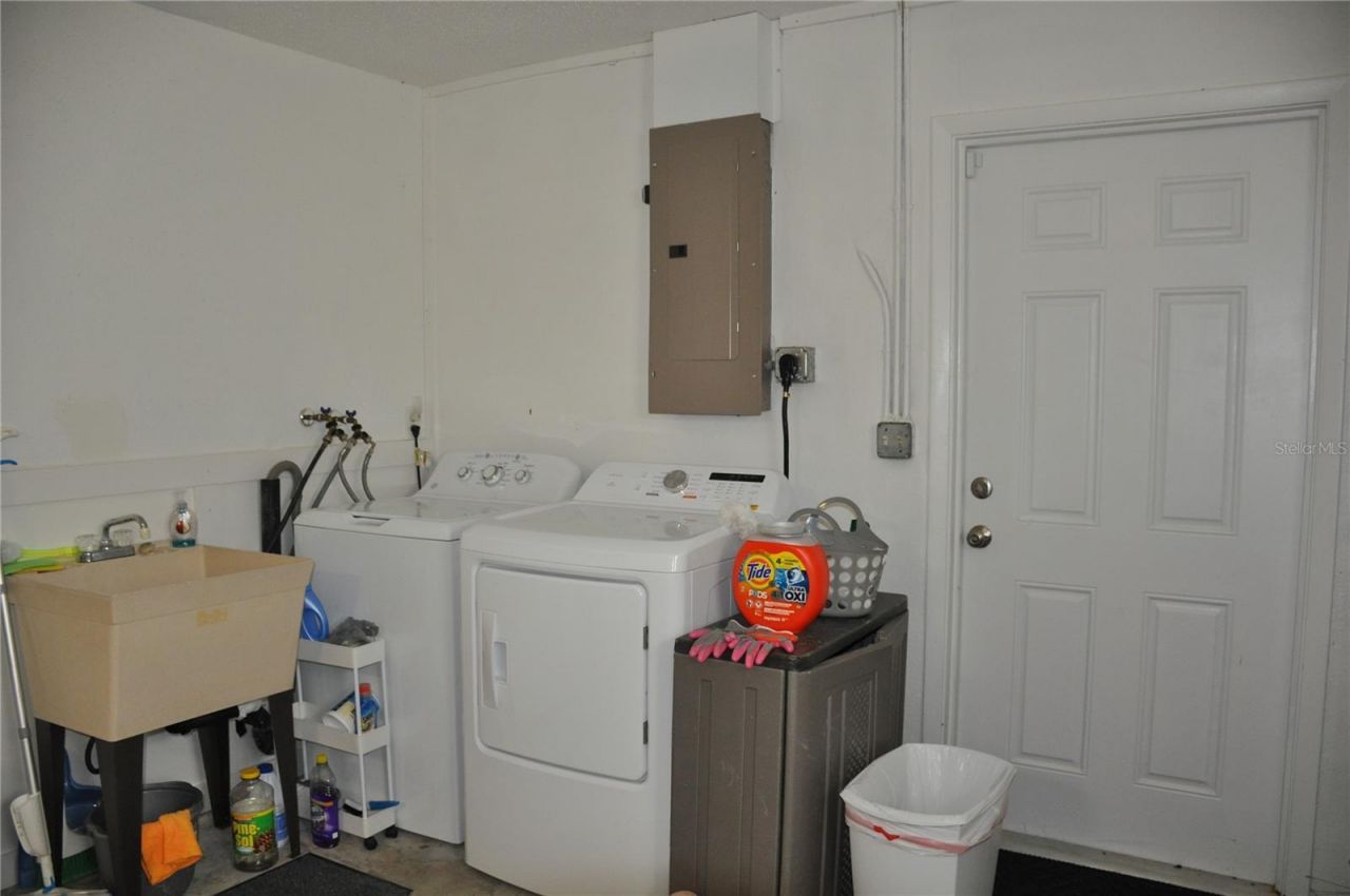 710 Aqui Esta Drive, Punta Gorda, FL 33950 Photo