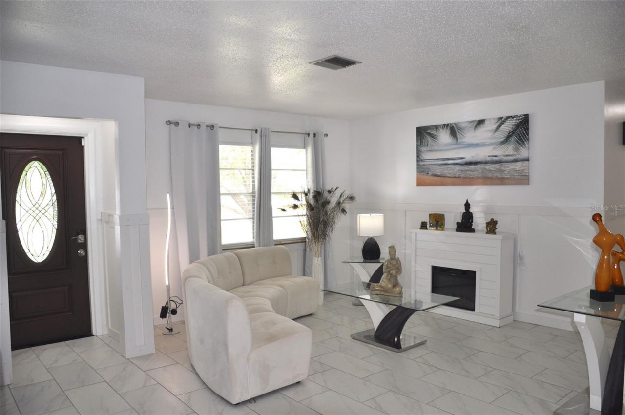 710 Aqui Esta Drive, Punta Gorda, FL 33950 Photo