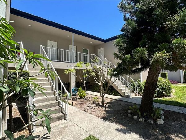 165 PICARDY VILLA CIRCLE , Unit 202, BRANDON, FL 33510