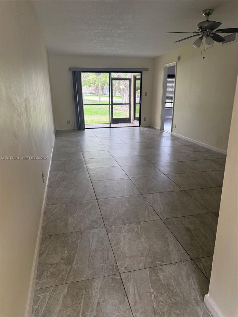 301 Olivewood Pl, Unit O130, Boca Raton, FL 33431 Photo
