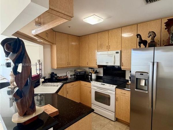 801 Brickell Key Blvd , Unit 1207, Miami, FL 33131