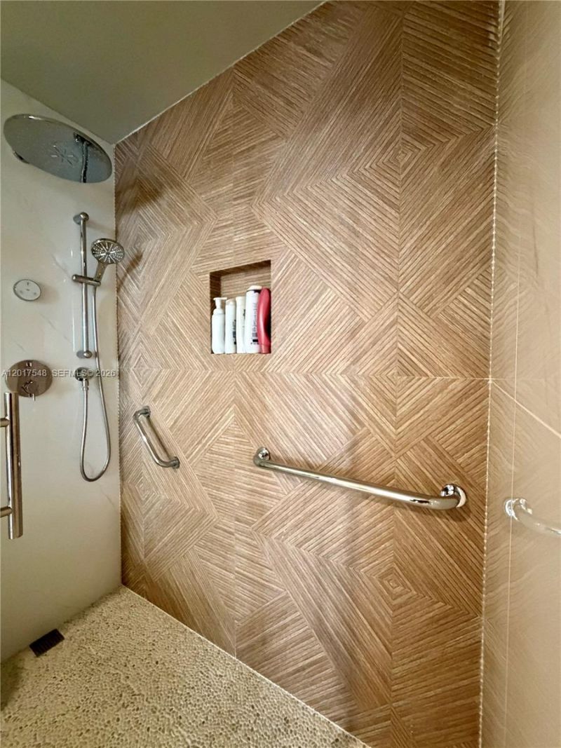 801 Brickell Key Blvd , Unit 1207, Miami, FL 33131 Photo
