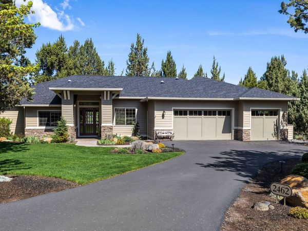 2462 Osprey Drive, Redmond, OR 97756