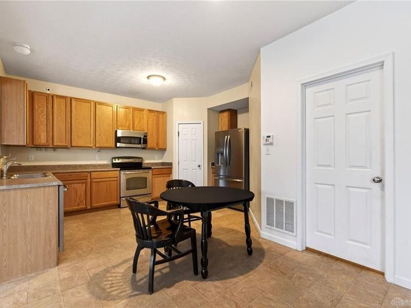 5561 Sagewood Drive, Miami Township, OH 45342 Photo 10