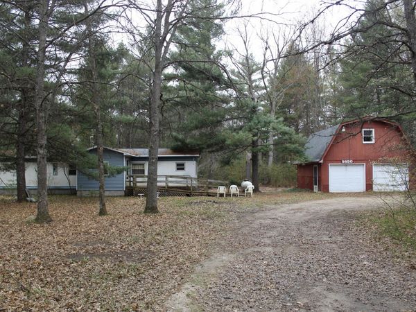 9850 S Grayling Road, Roscommon, MI 48653