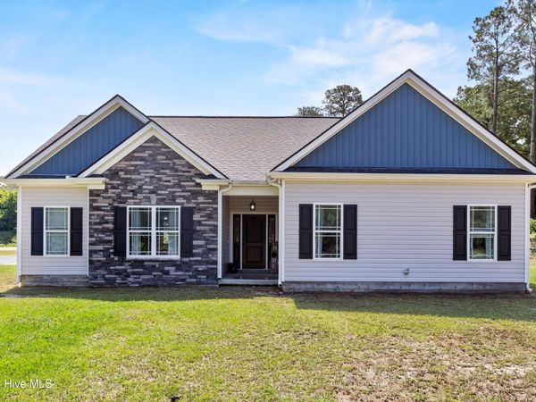 4201 Needmore Road, Turkey, NC 28393