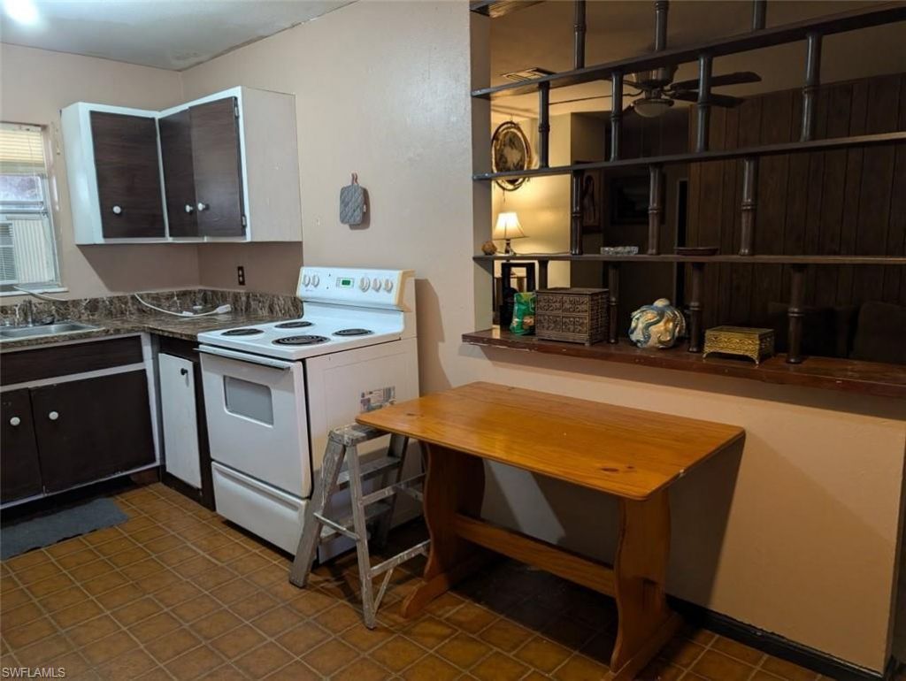376 Kingston Dr E, Fort Myers, FL 33905 Photo