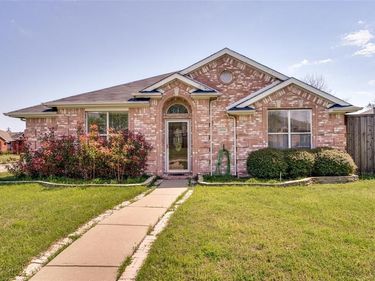 8806 Oakwood Lane, Frisco, TX 75035