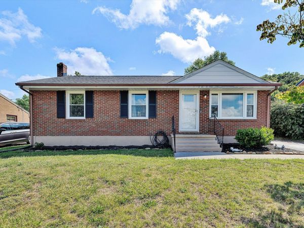1420 Arrow DR, Salem, VA 24153
