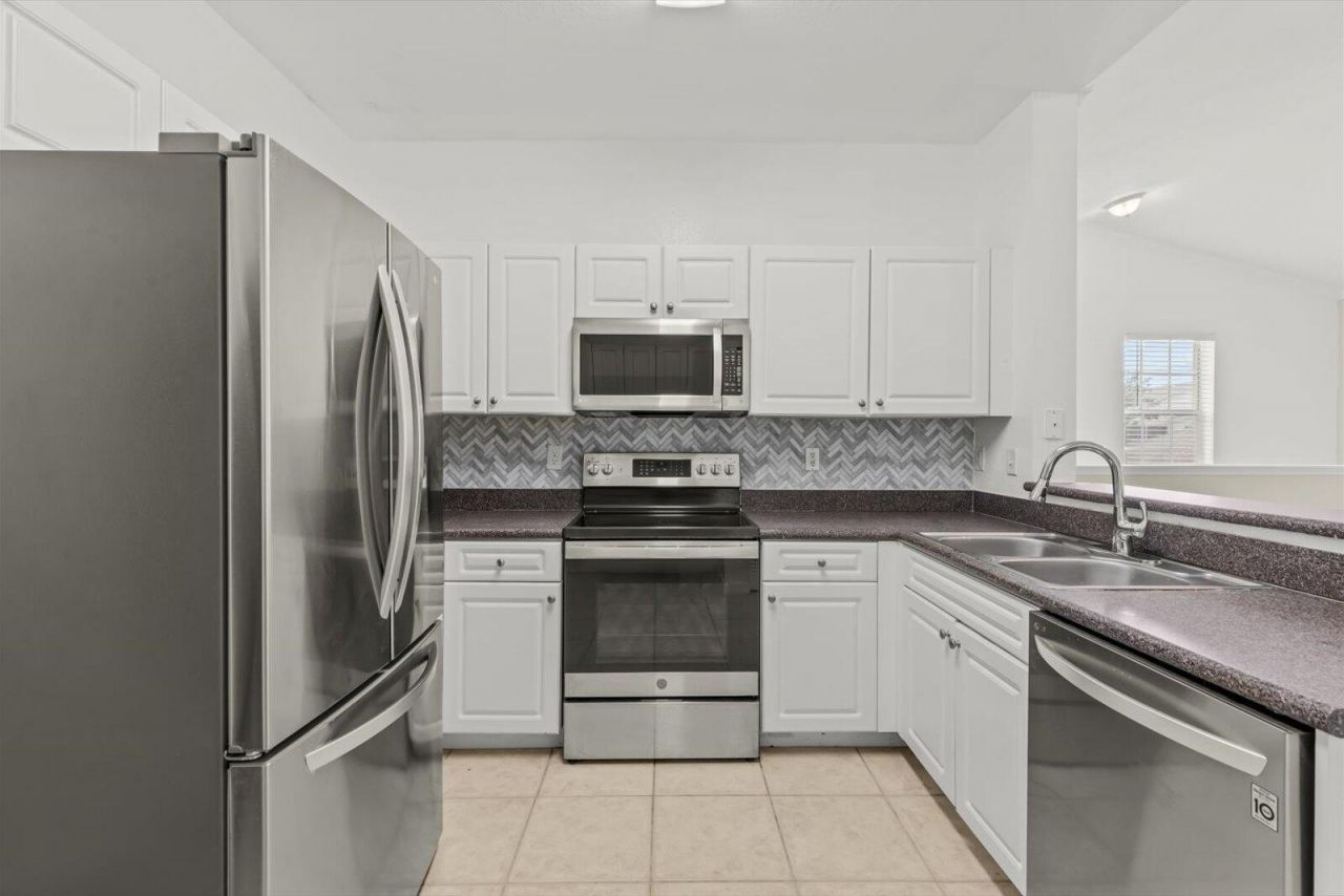 559 SE Prescott Place, Unit 559, Stuart, FL 34994 Photo