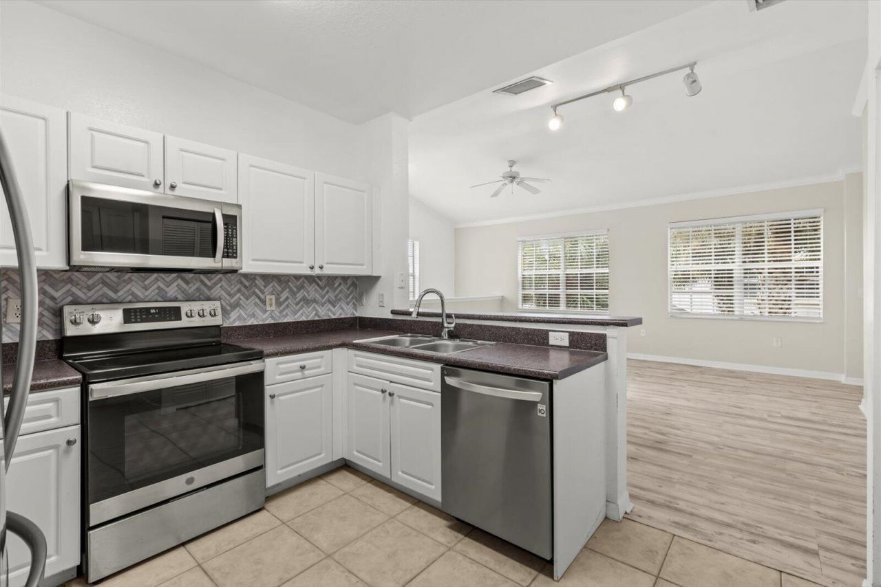 559 SE Prescott Place, Unit 559, Stuart, FL 34994 Photo
