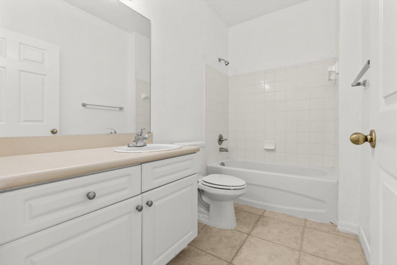 559 SE Prescott Place, Unit 559, Stuart, FL 34994 Photo