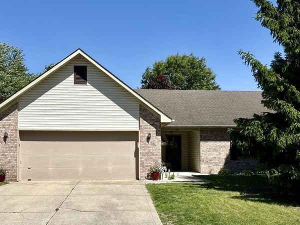 1059 Lake Drive E, Brownsburg, IN 46112