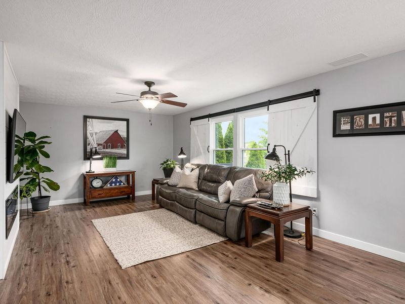 8092 Orange Station Loop, Lewis Center, OH 43035 Photo 13