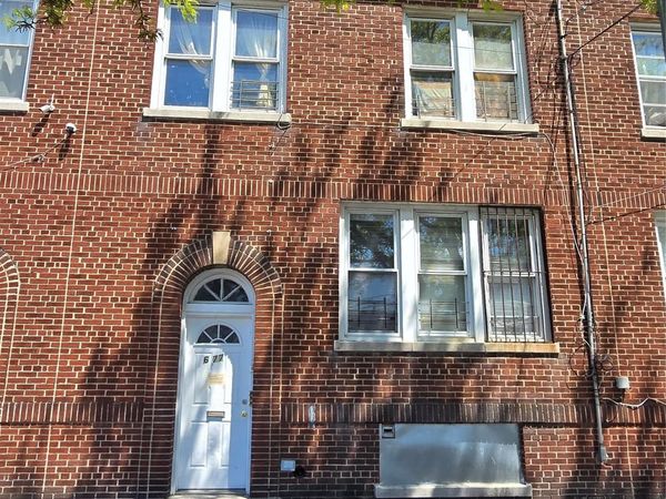 677 E 241st Street, Bronx, NY 10470