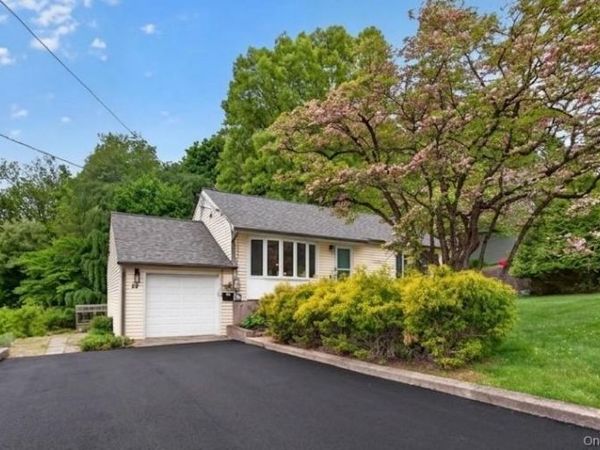 29 Christine Lane , Tappan, NY 10983