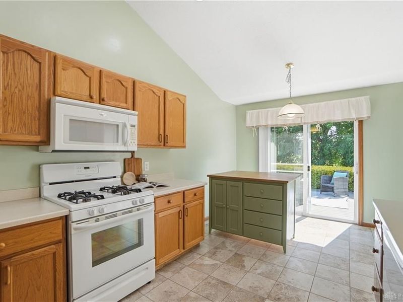 7750 Crystal Lake Lane, Hamilton Township, OH 45039 Photo 14