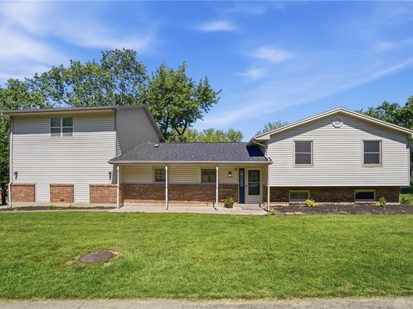 6195 Millbank Drive, Centerville, OH 45459