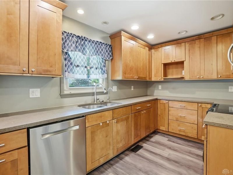 6195 Millbank Drive, Centerville, OH 45459 Photo 9