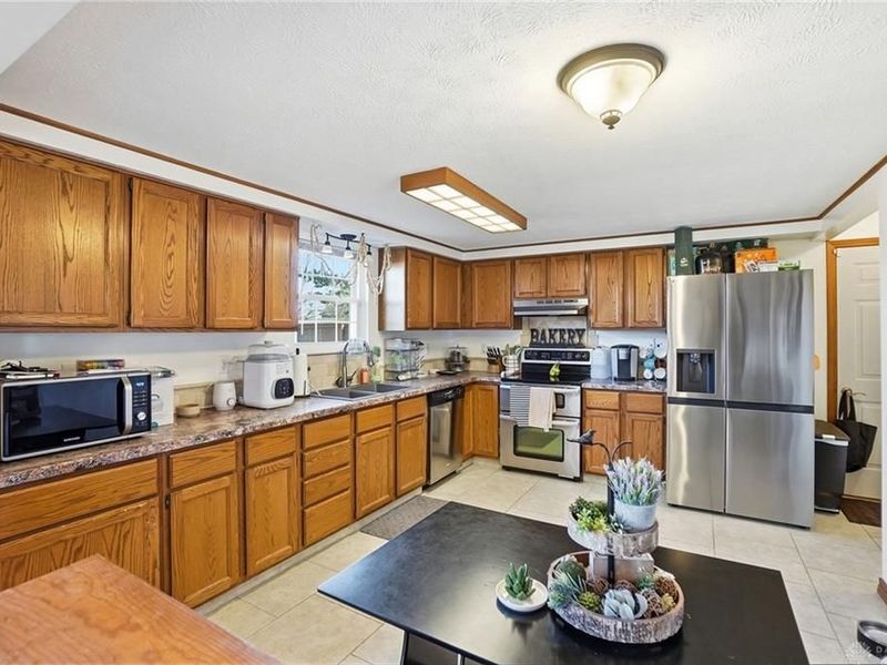 8798 Deer Chase Drive, Huber Heights, OH 45424 Photo 8