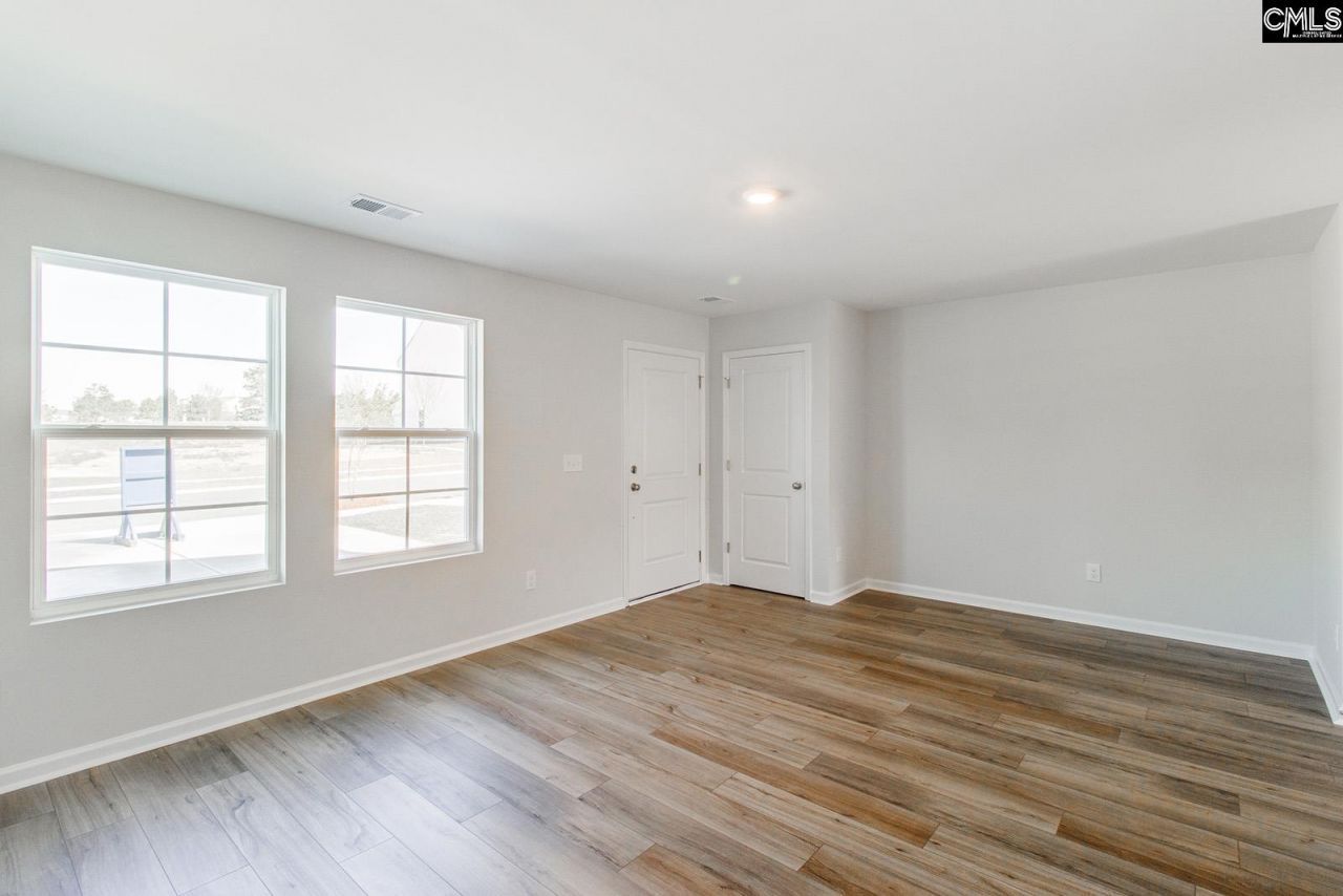 3055 Harborview Drive  Photo 6