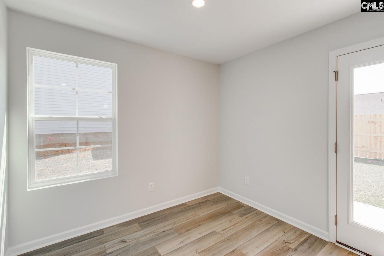 3055 Harborview Drive  Photo 8