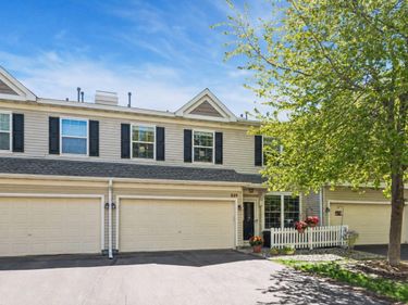 849 Braunworth Court, Chaska, MN 55318