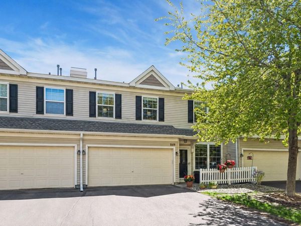 849 Braunworth Court, Chaska, MN 55318