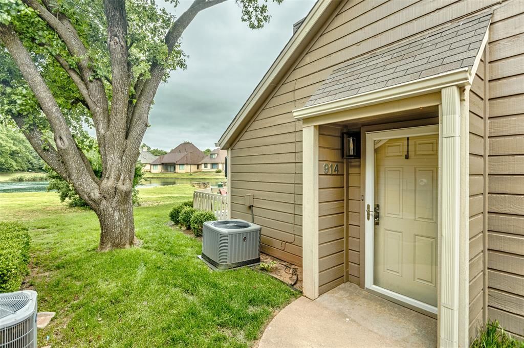 914 W Parkway Drive, Stillwater, OK 74075 Main Photo