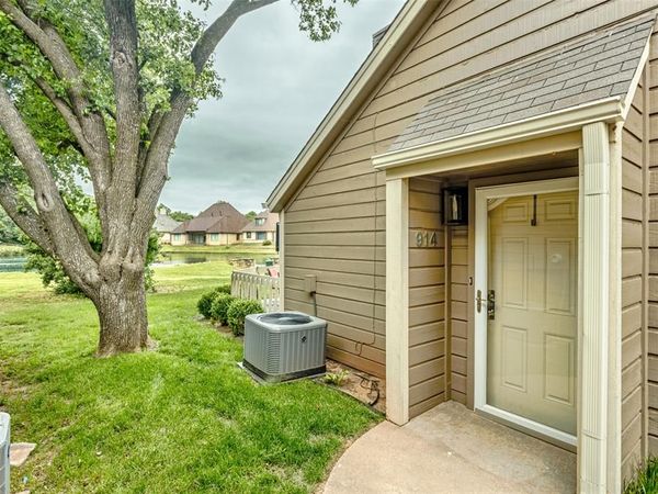 914 W Parkway Drive, Stillwater, OK 74075
