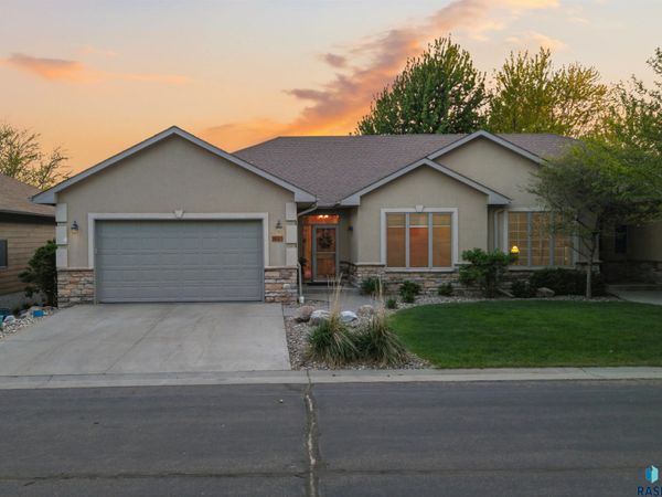 2603 S Big Timber Pl, Sioux Falls, SD 57105