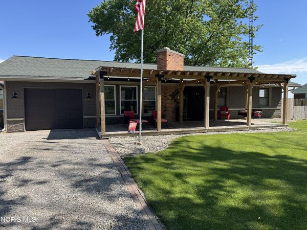 13888 County Road R, Napoleon, OH 43545