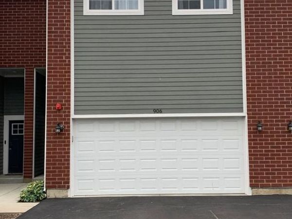 906 Gillespie Lane , Yorkville, IL 60560